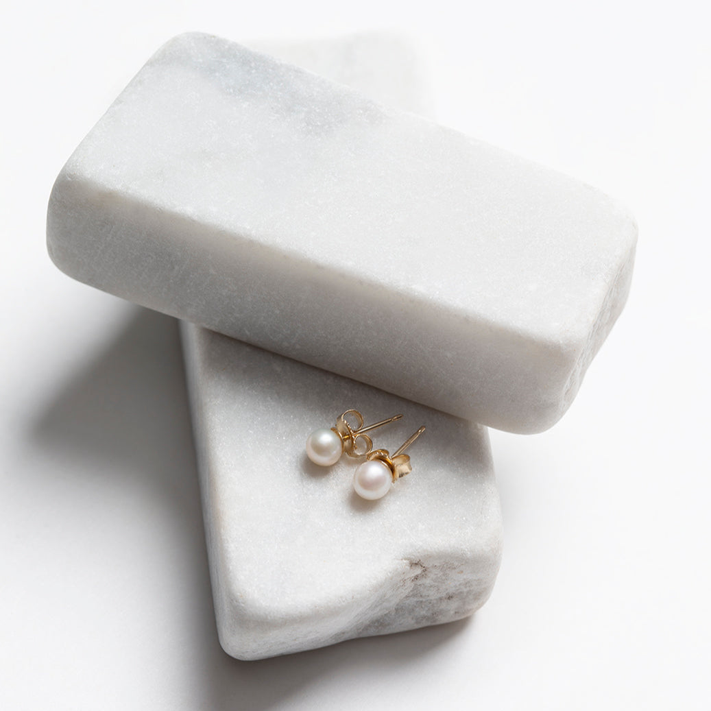 Aretes con Perlas Naturales de Oro de 14k