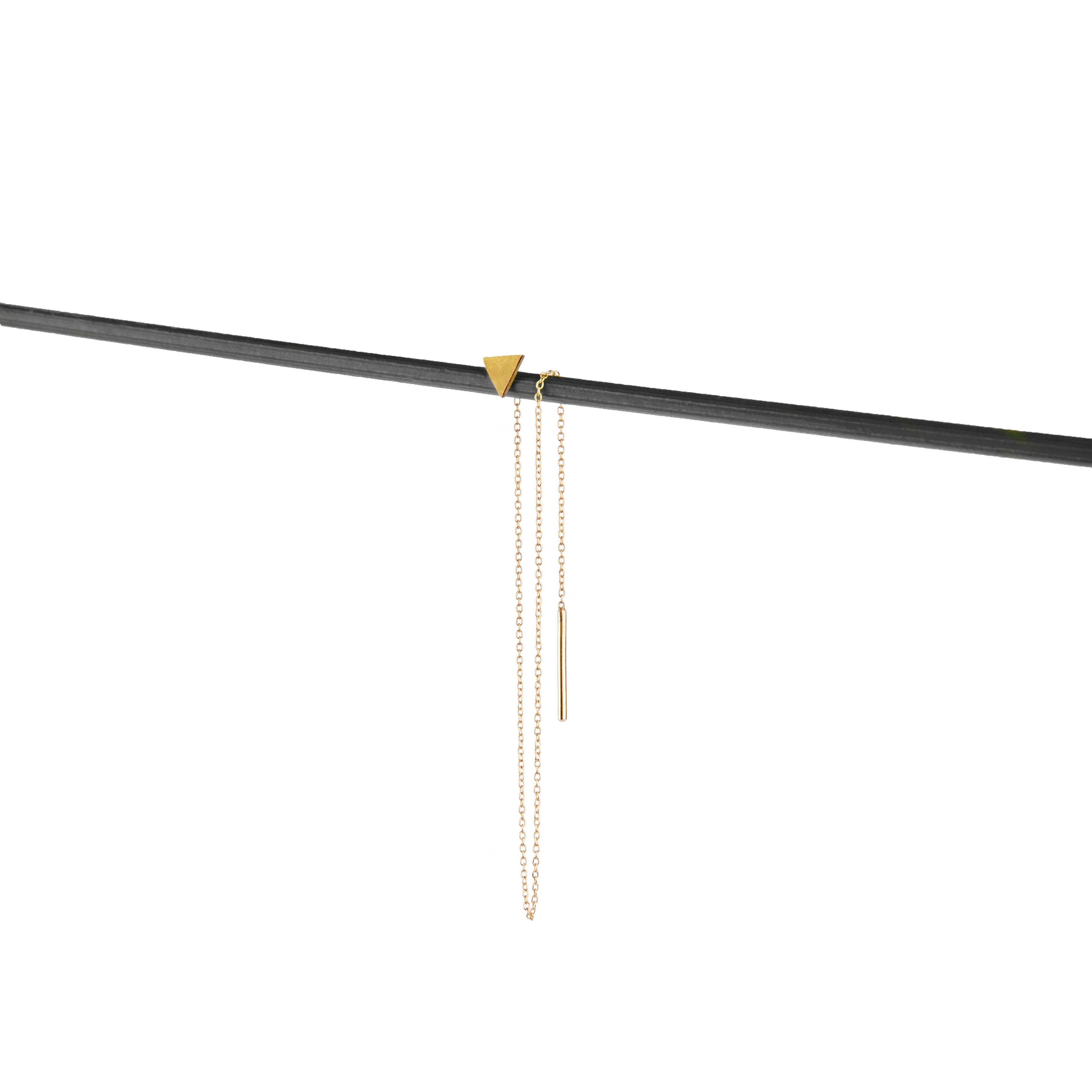 Arete de Cadena con Triángulo de oro de 14k