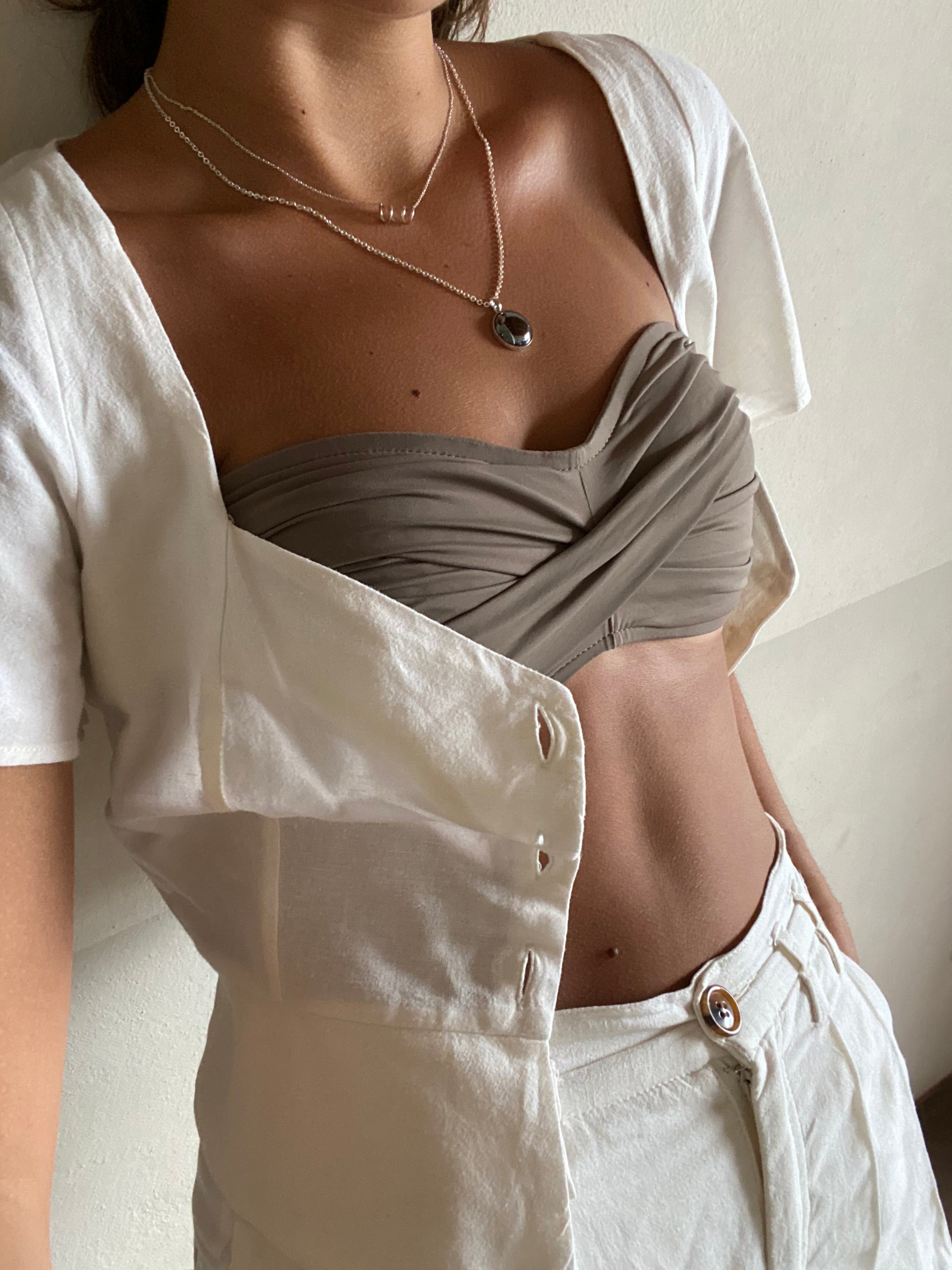 How to Keep Your Jewelry Safe During the Summer: Five Essential Tips