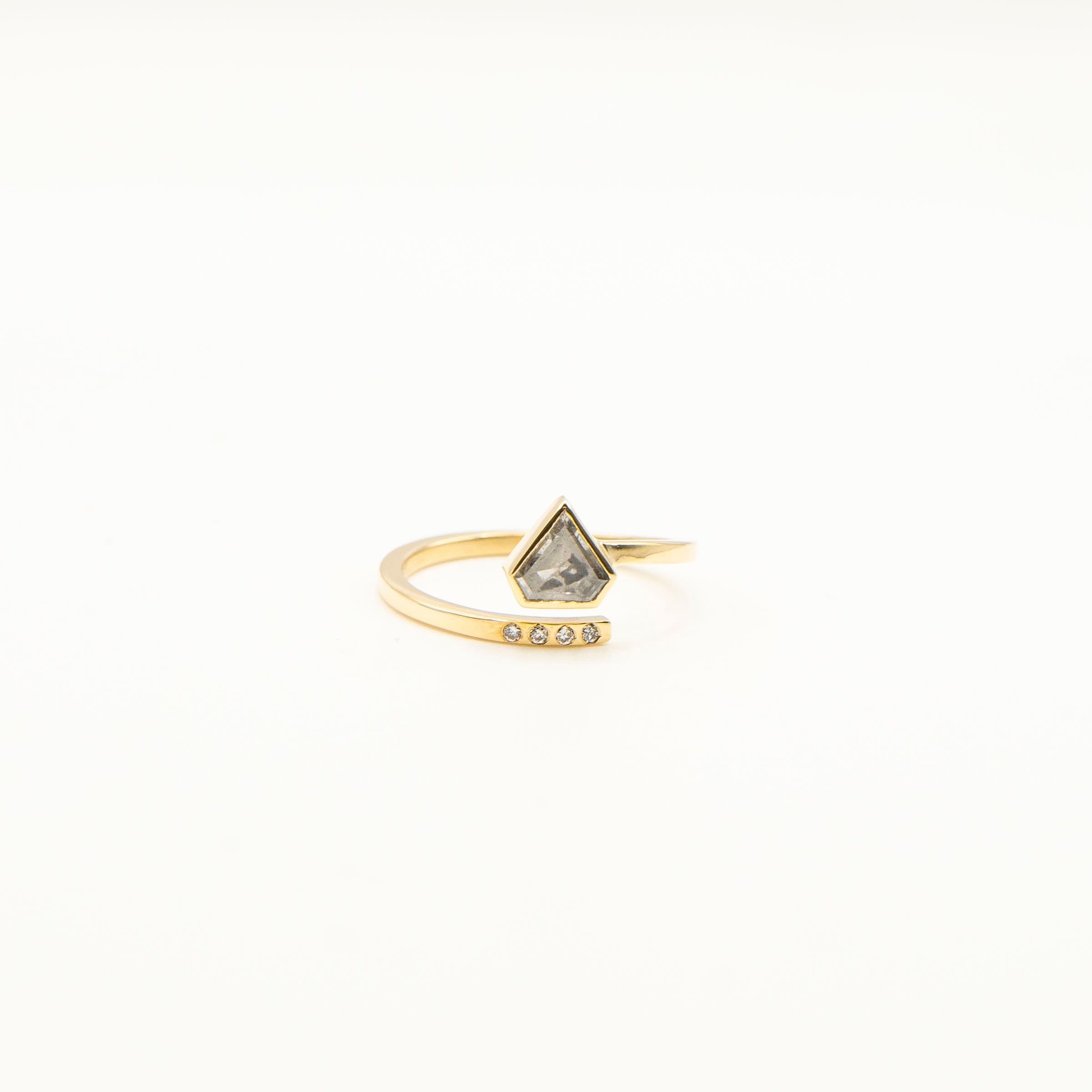 Re-size (reduce) gold ring with stone