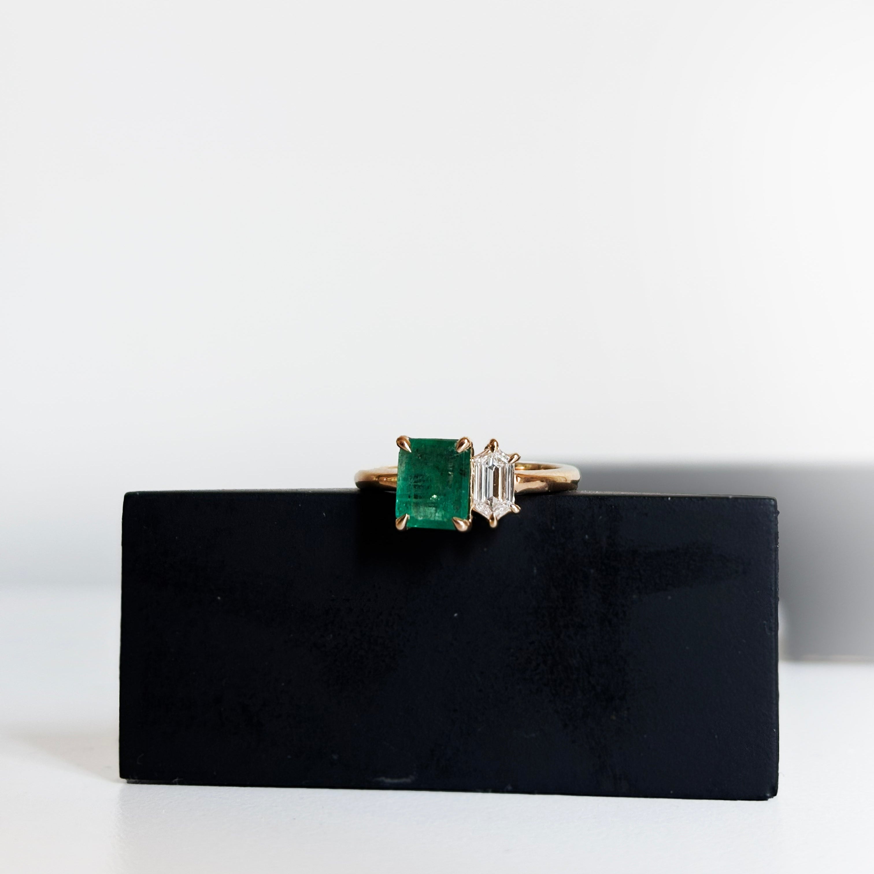 14k Yellow Gold Ring with Emerald and Hexagonal Diamond