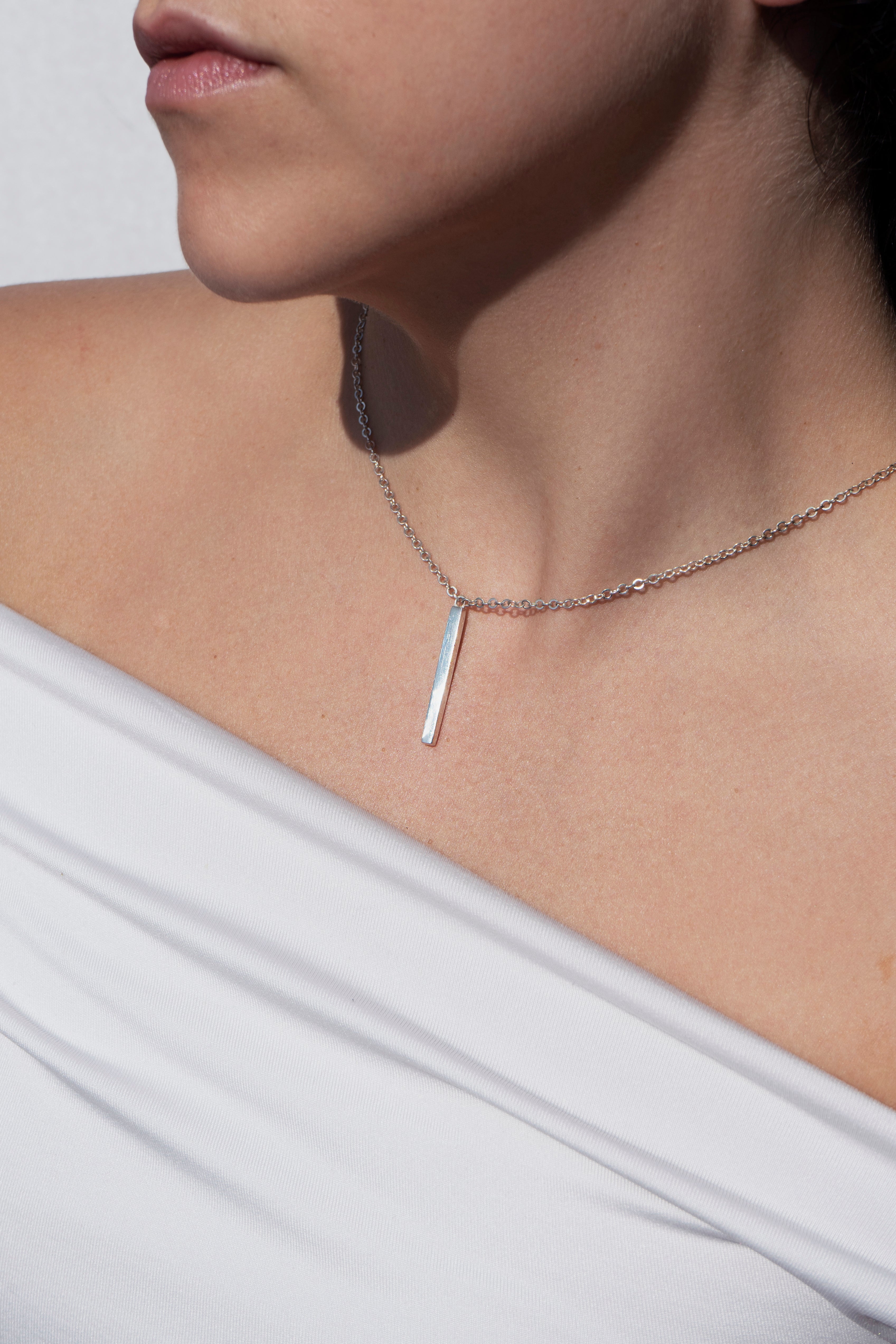 Mini Bar Necklace Silver