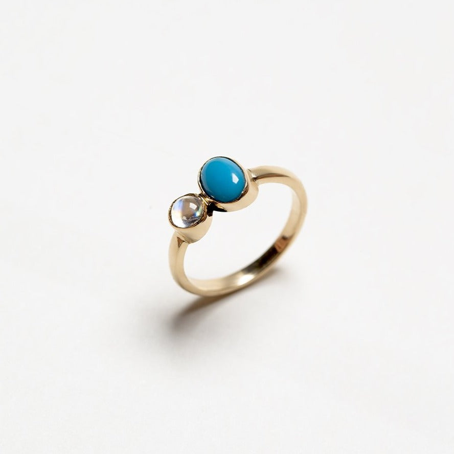 Yellow gold cabochon turquoise and moonstone ring