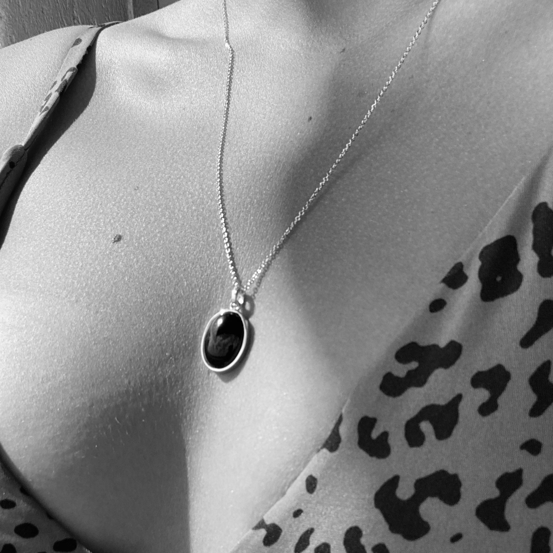 Oval Cabochon Onyx Necklace Silver