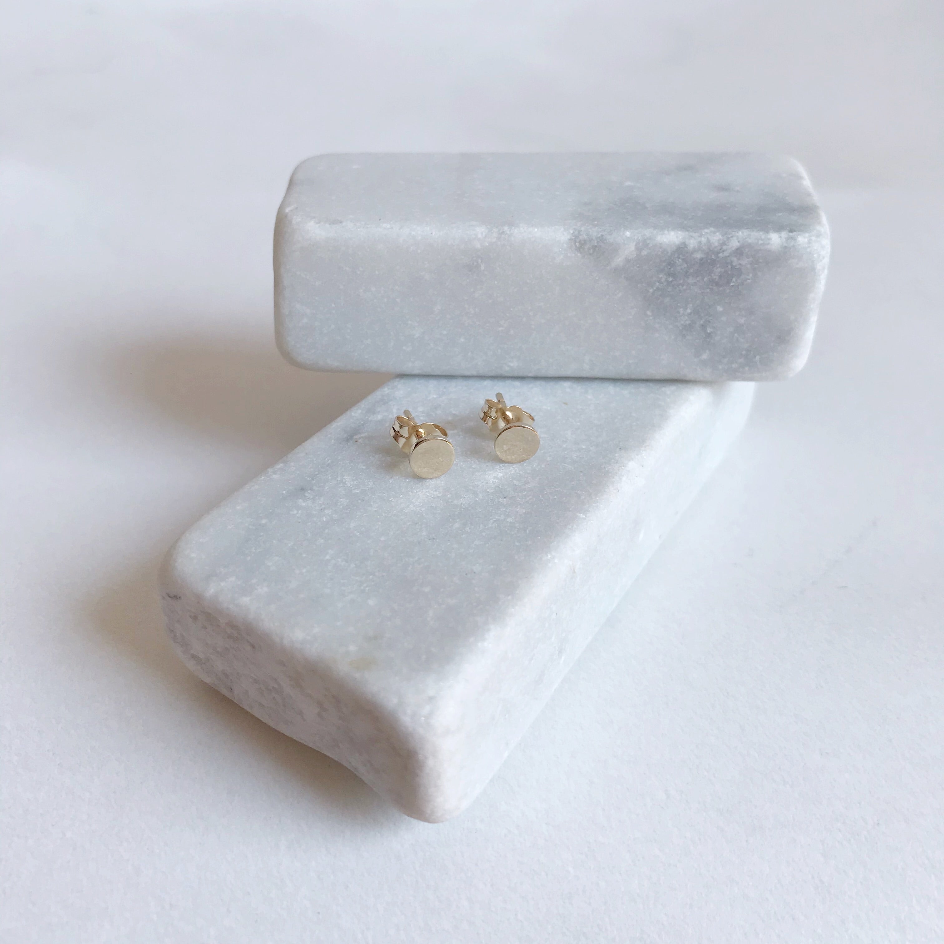 14k Gold Circle Studs